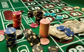 Filipino player making a GCash deposit on sugal gaming platform